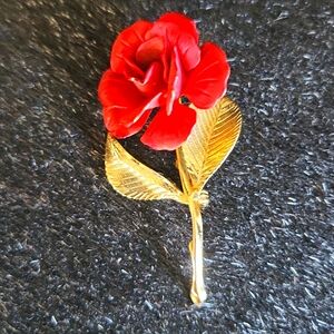 Cerrito Red rose gold stem